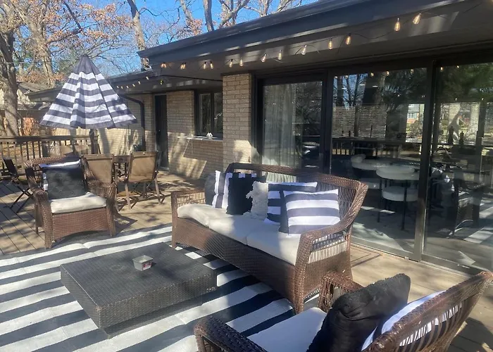 Ranch Style W Firepit And Big Backyard Tv Rockford